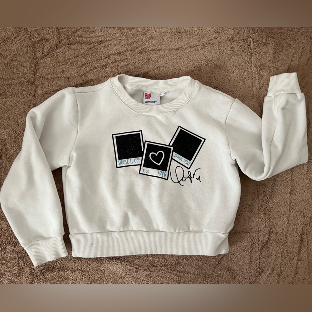 Taylor Swift, custom crop sweatshirt